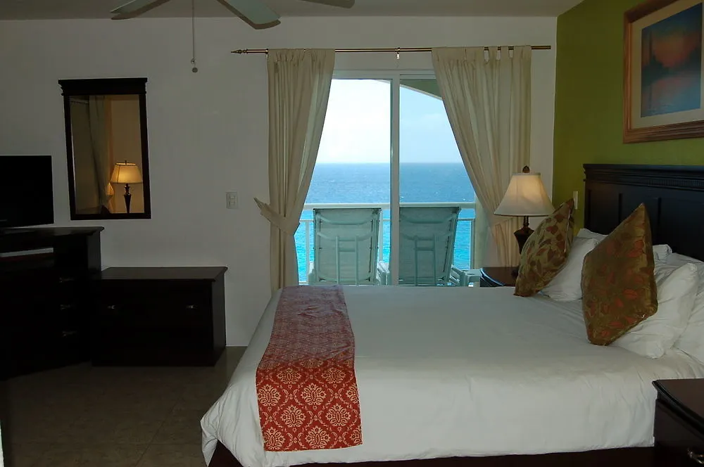 El Cantil Condominiums Resort 코수멜 3*,